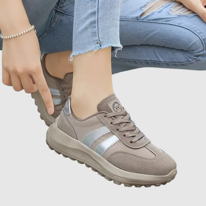 Симона - Спортни дамски кецове с райета