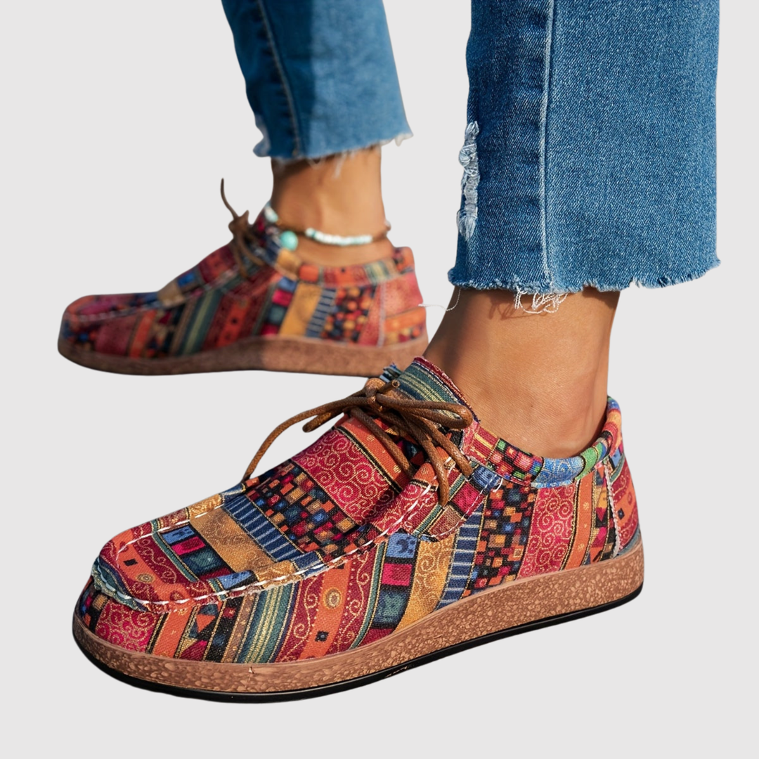 Симона - Бохо дамски обувки с цветен модел