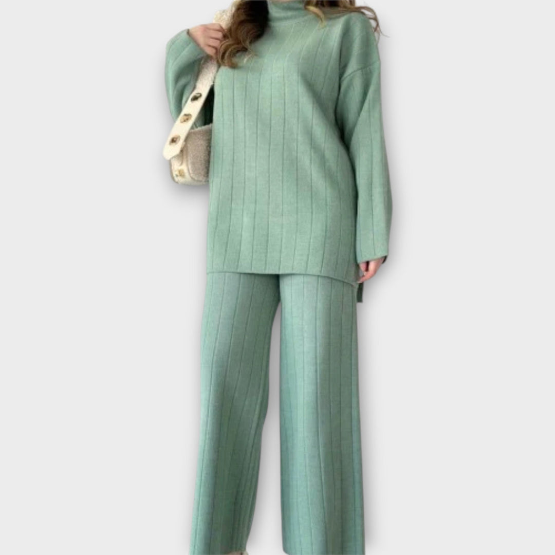 Inga - Adīts komplekts brīvā piegriezumā