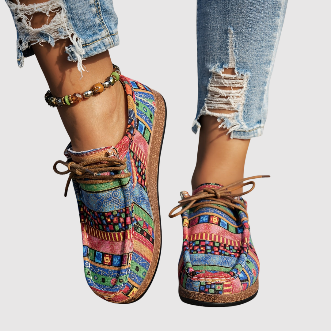 Симона - Бохо дамски обувки с цветен модел