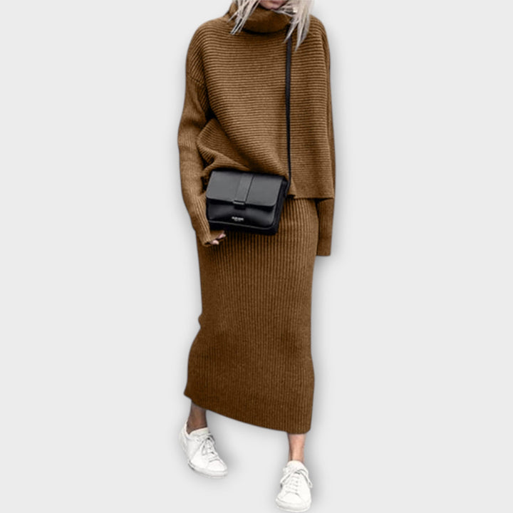 Evija - Adīta komplekta ar apkakli un svārkiem