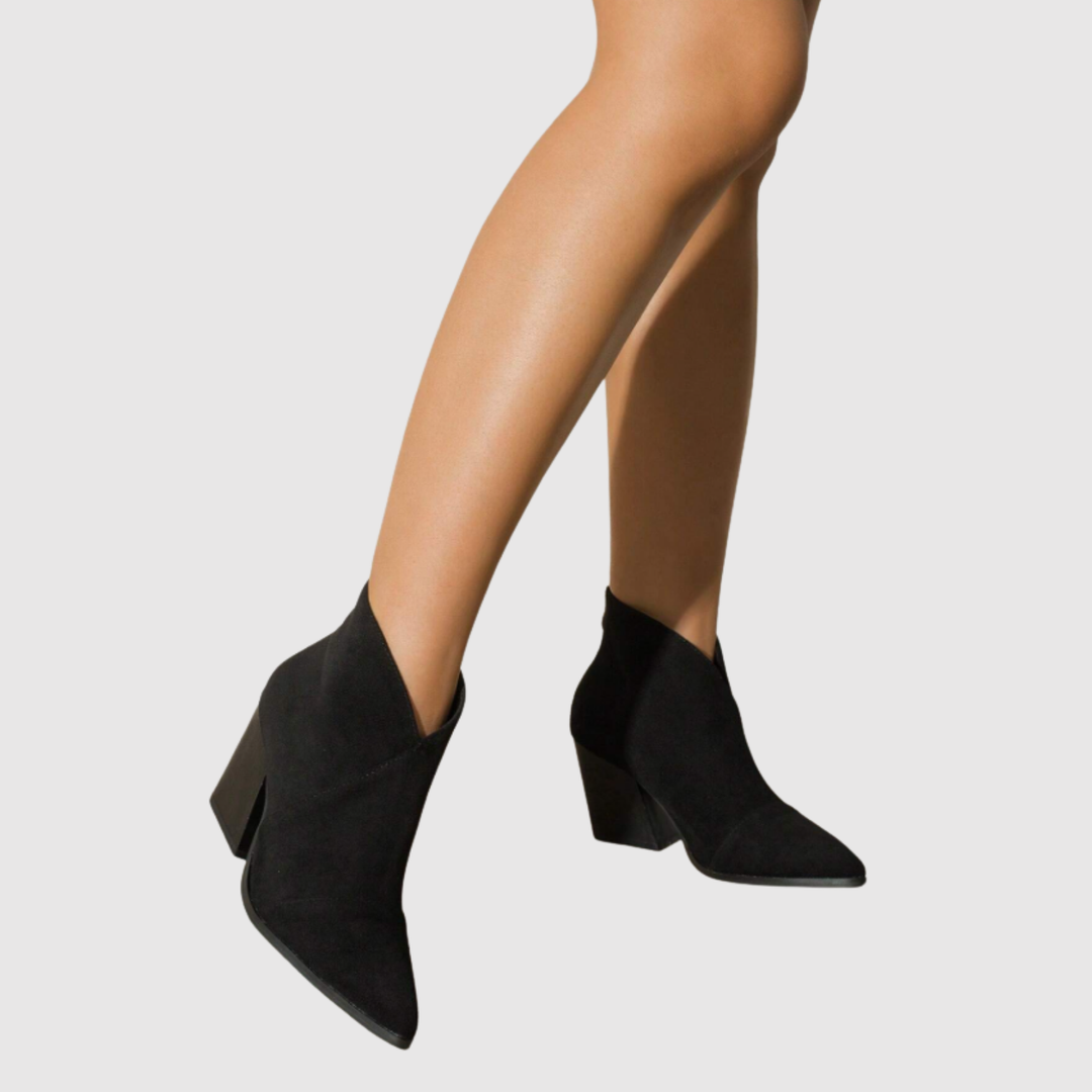 Теодора - Боти с остър нос