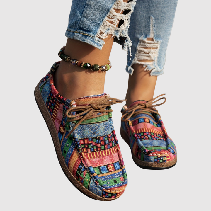 Симона - Бохо дамски обувки с цветен модел