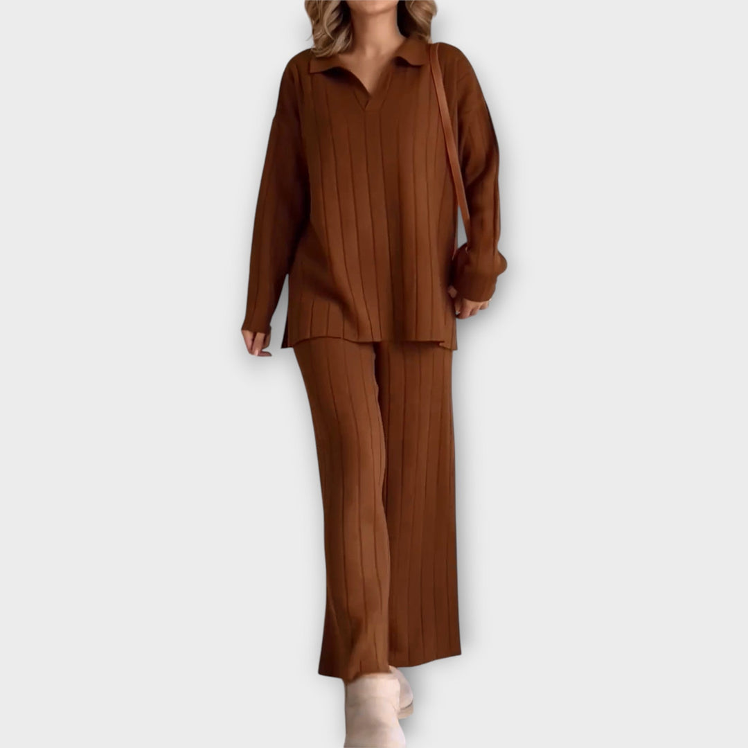 Aija - Komplekts ar brīvu griezumu un minimālistisku stilu