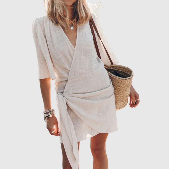 Лилия – Кратка рокля с обвивка от лек материал