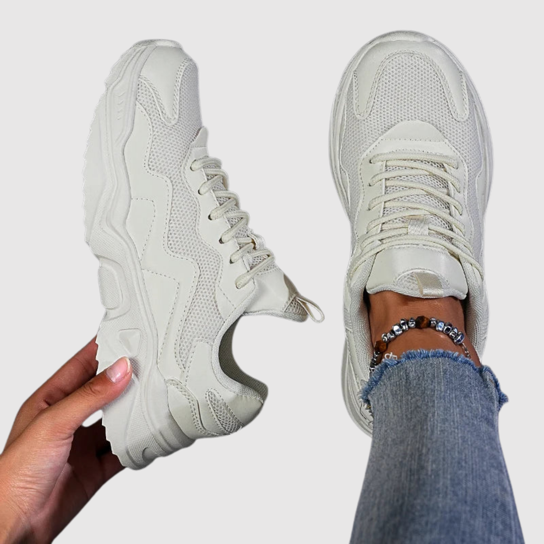 Симона – Обемни маратонки с модерен стил