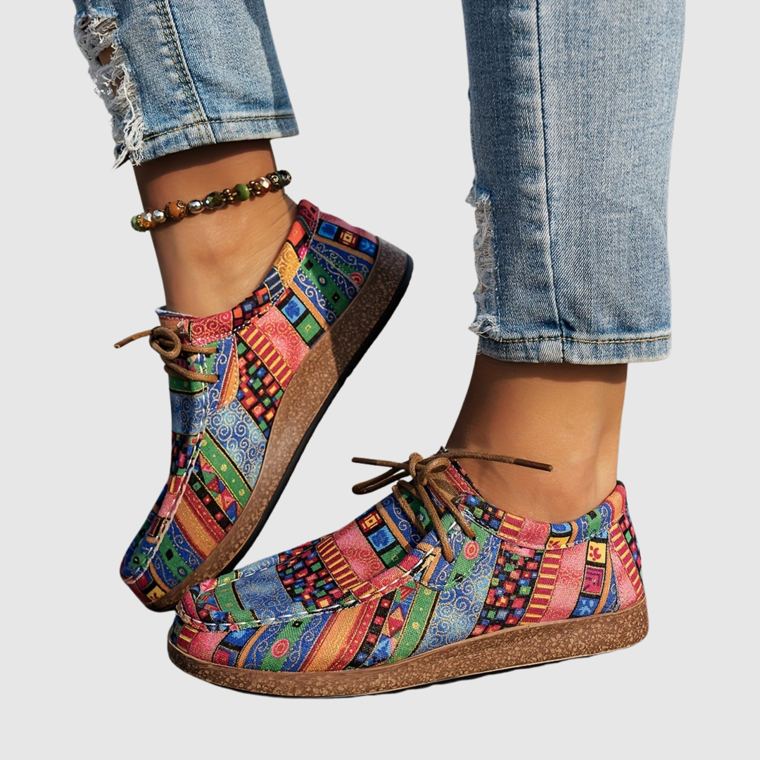 Симона - Бохо дамски обувки с цветен модел