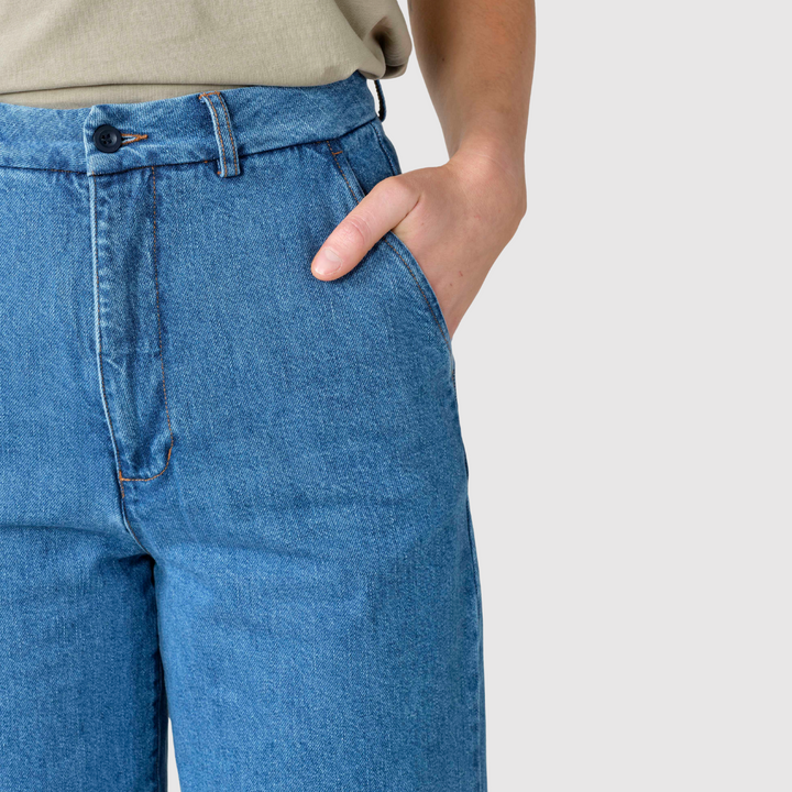 Полина – Леки дънкови панталони