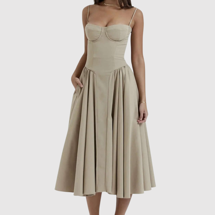 Лилия – Безпроблемна рокля с ретро стил