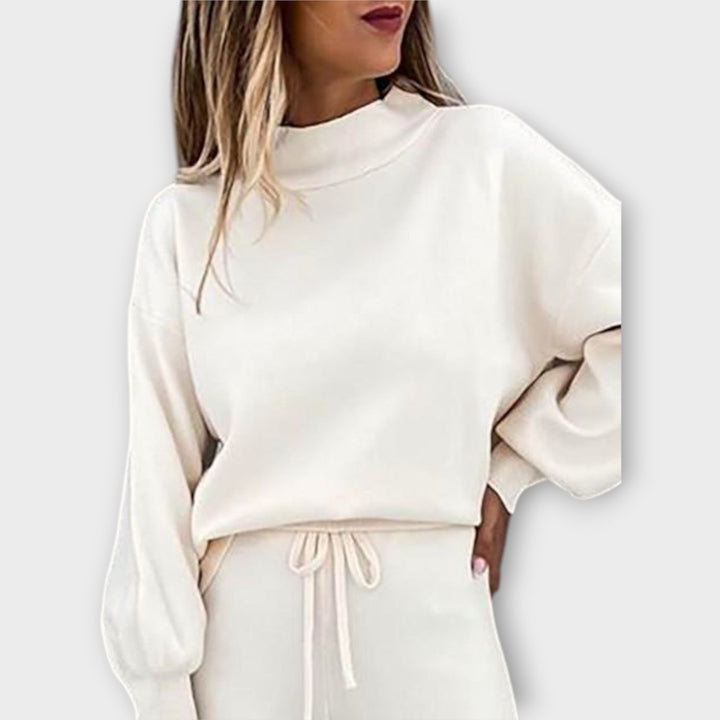 Una - Komplekts ar ērtu piegulšanu un nesensto rafinētumu