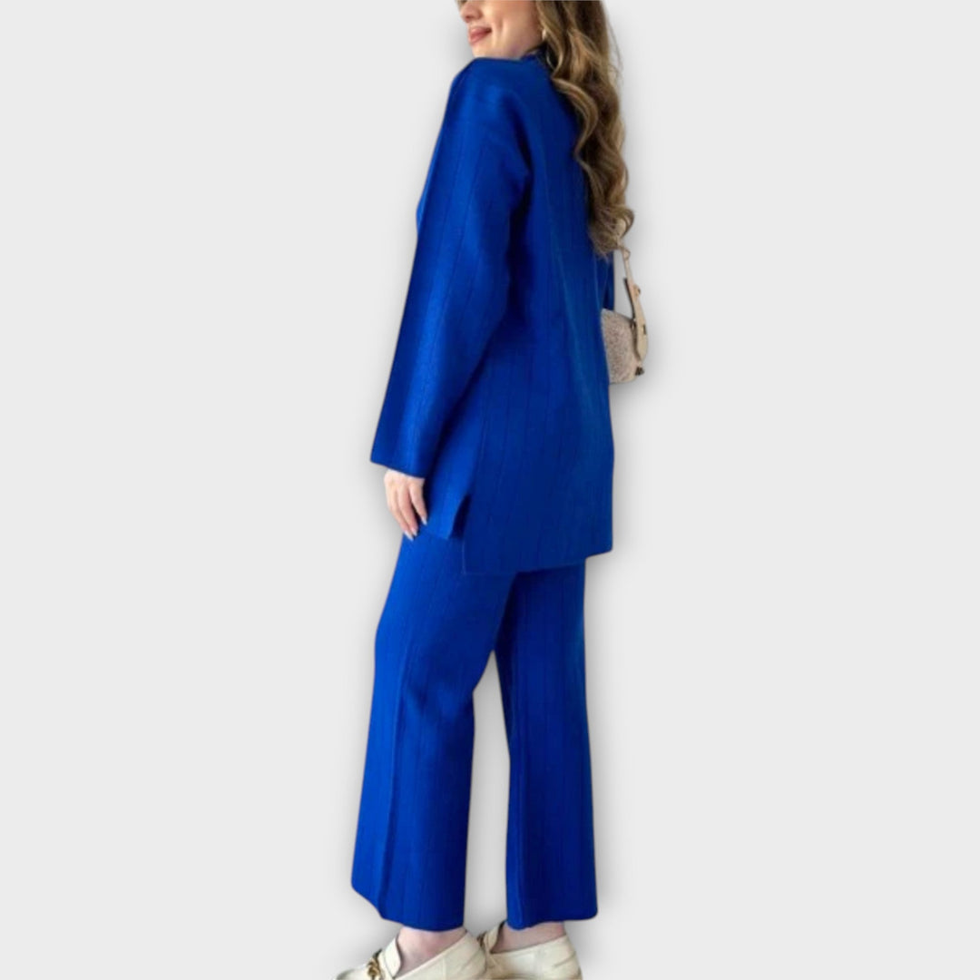 Inga - Adīts komplekts brīvā piegriezumā