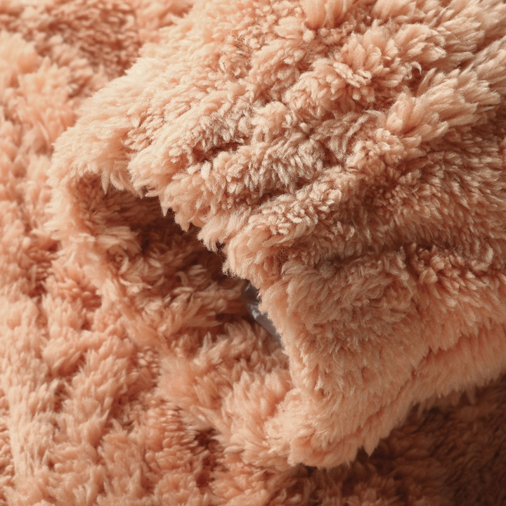 Мила – Мек Теди Худи с кабелна шарка