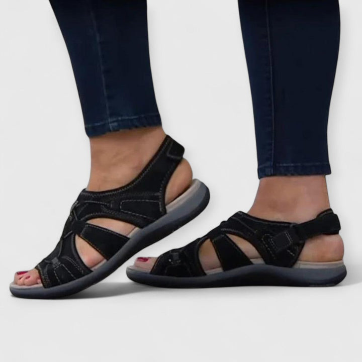 Йоана – Свежи и безопасни сандали