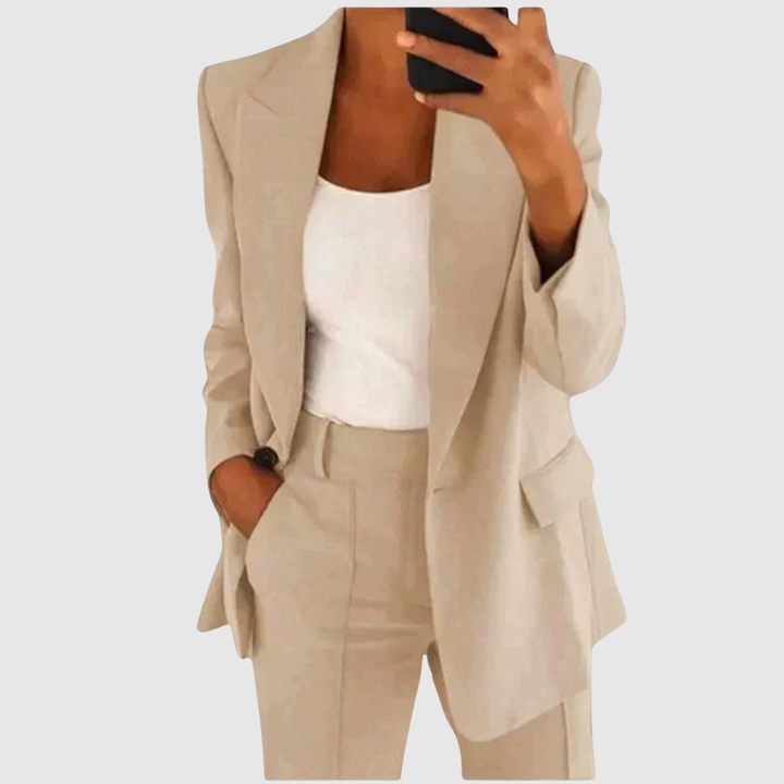 Виктория – Класически гащеризон с модерен крой