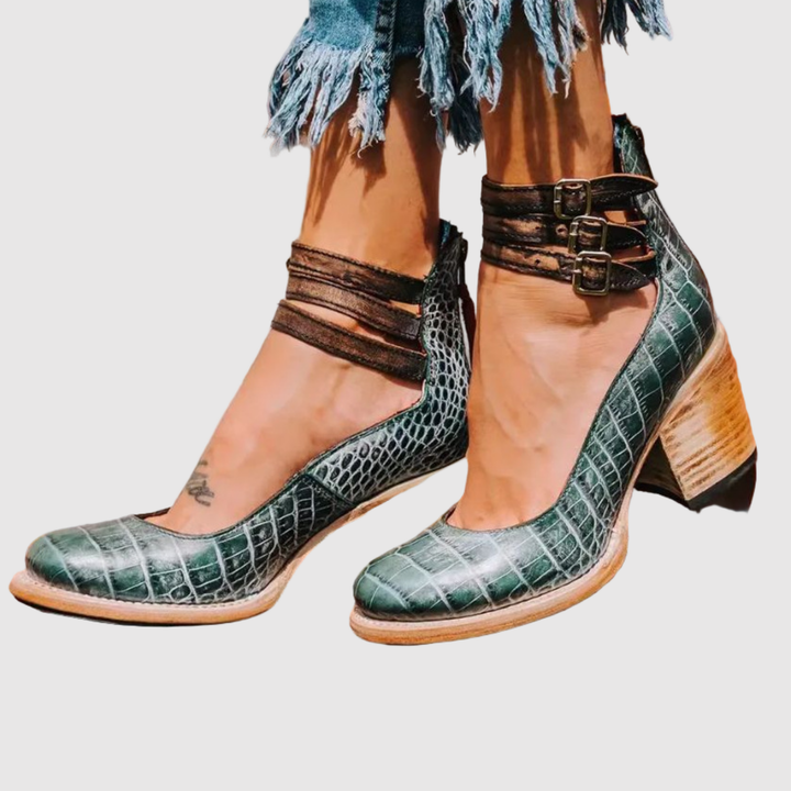 Теодора - Чизми с двойна каишка и ретро вид