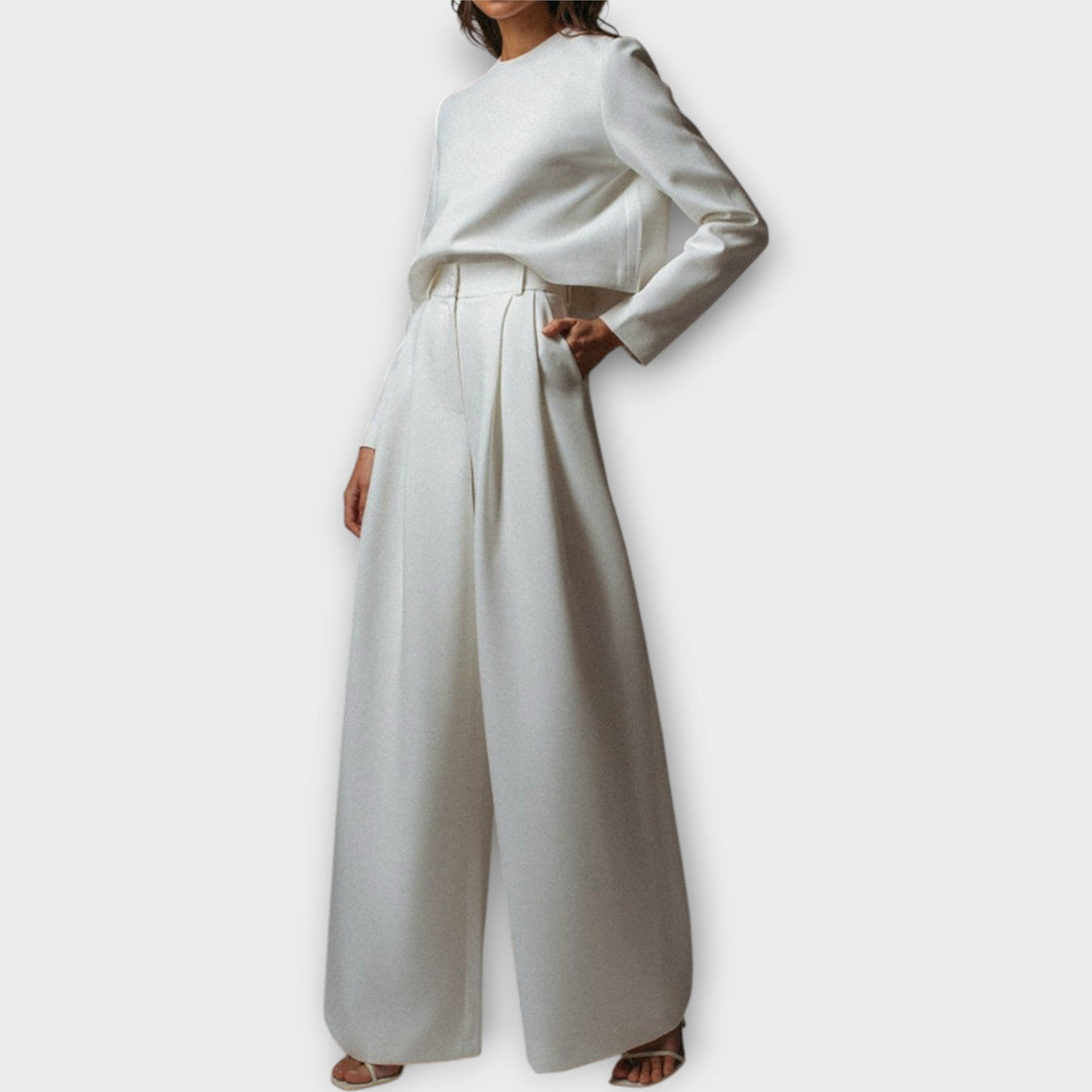 Ginta - Komplekts ar elegantu vienkāršību un mūžīgu stilu