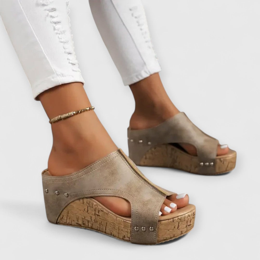 Йоана – Ортопедични сандали с пълна подкрепа