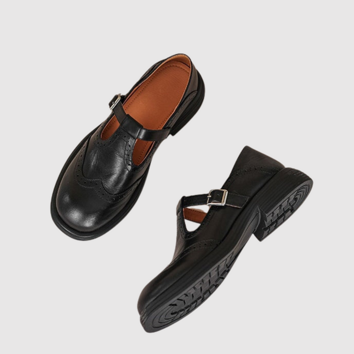 Йоана - Класически дамски обувки с стилни детайли