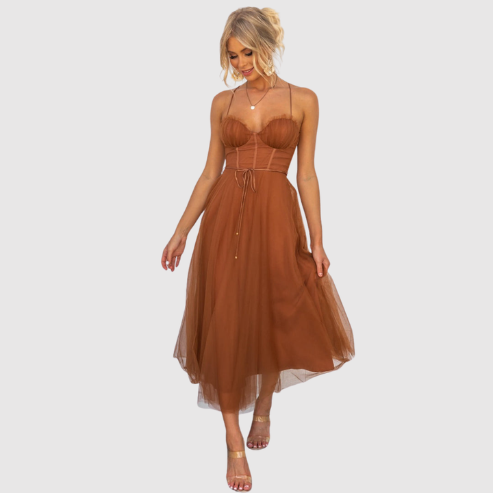 Лилия – Безпроблемна миди рокля от тюл с обем