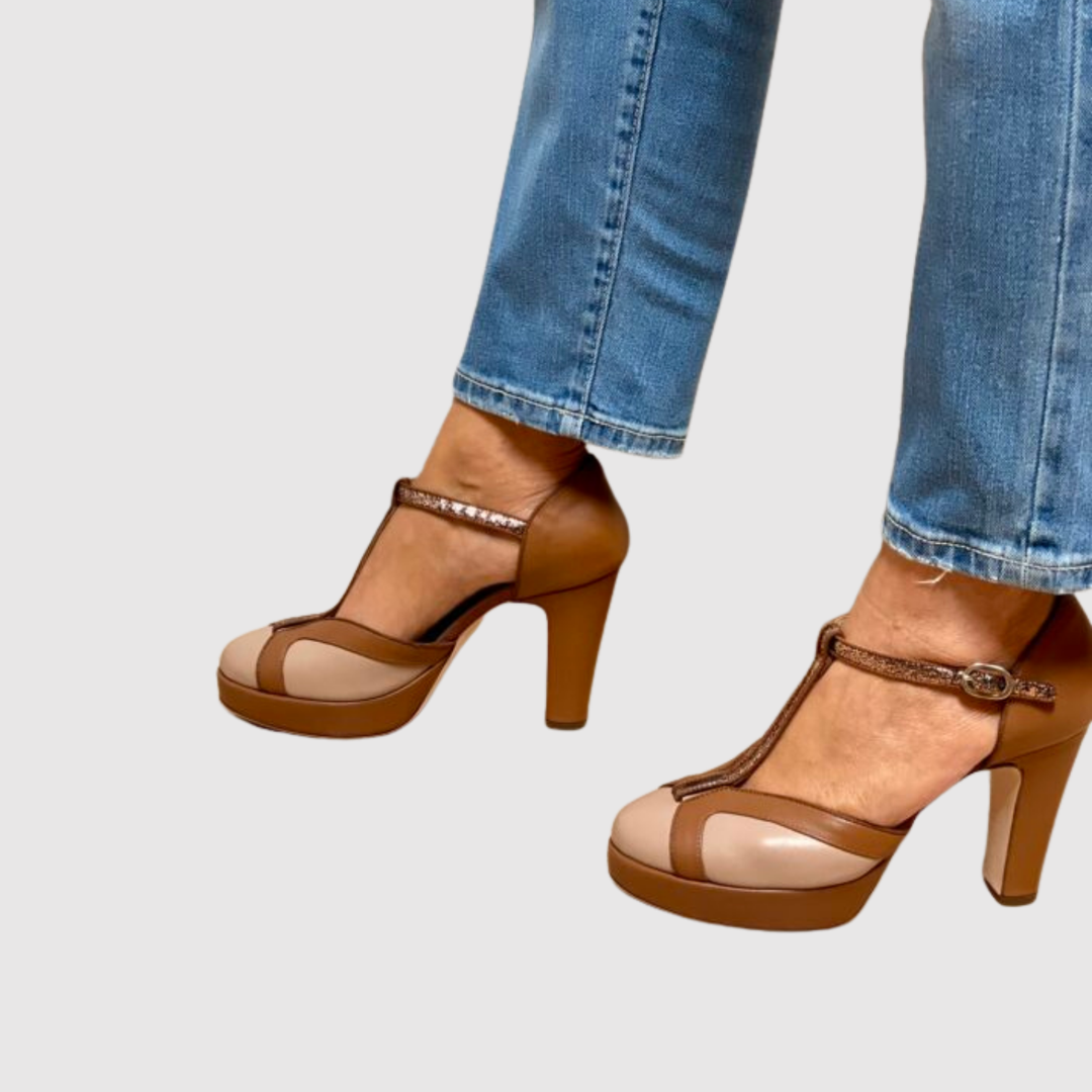 Теодора - Токчета с T-рем и ретро вдъхновен стил