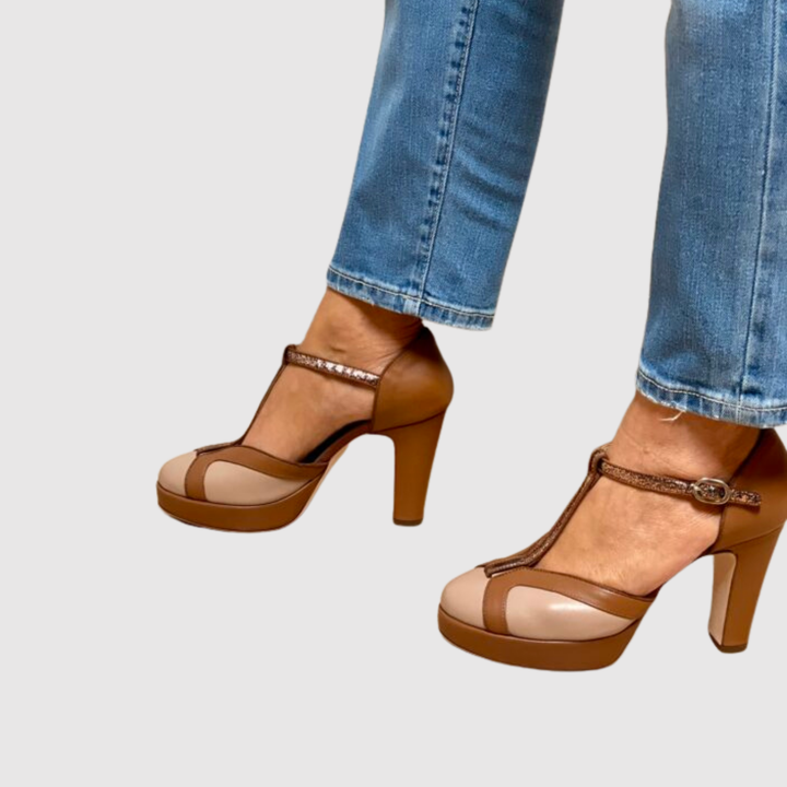 Теодора - Токчета с T-рем и ретро вдъхновен стил