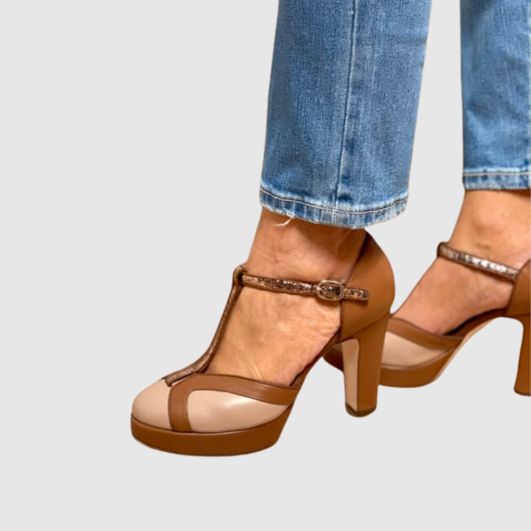 Теодора - Токчета с T-рем и ретро вдъхновен стил