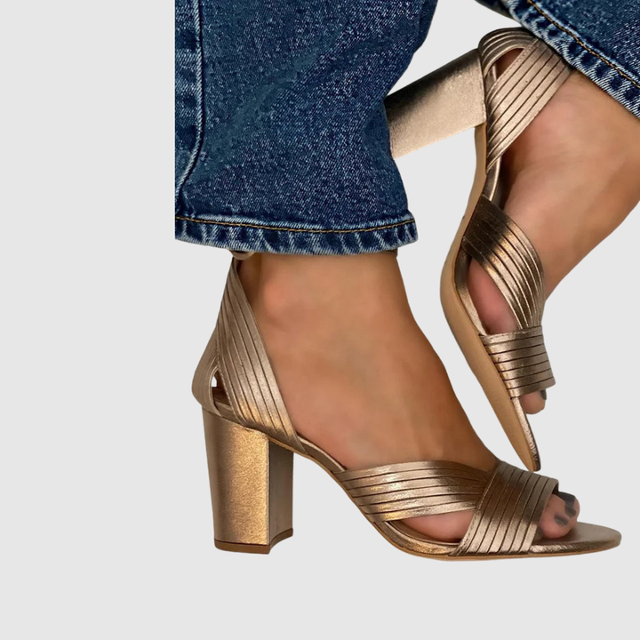 Теодора - Сандали с кръстосани ремъци и златист блясък