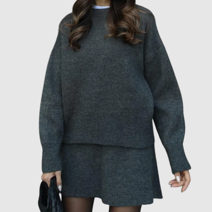 Виктория - Елегантен дамски комплект с яке и пола