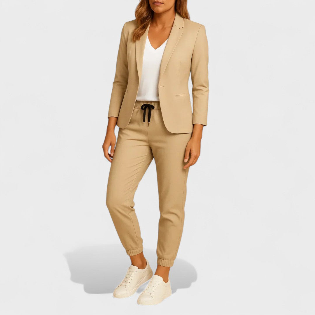 Laima - Elegants komplekts ar žaketi un biksēm