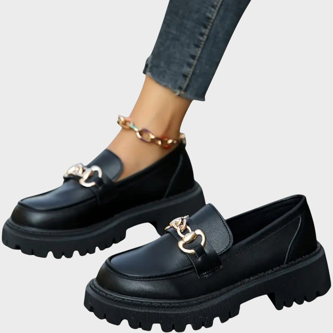 Beatrice - Laika Zaudējušās Elegantās Čības