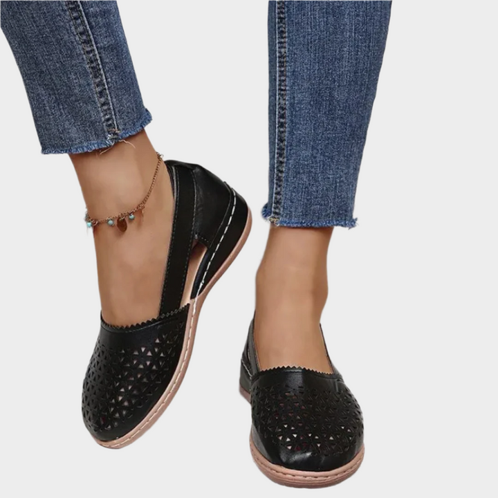 Anatomiskās Ādas Balerīnas ar Izgriezumiem un Siksniņu