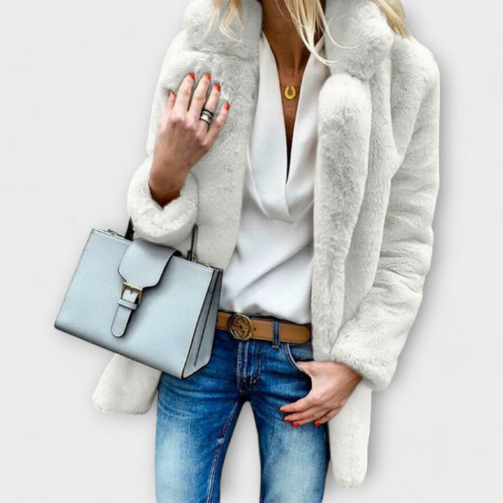 Santa – Silts un Pūkains Ziemas Mētelis