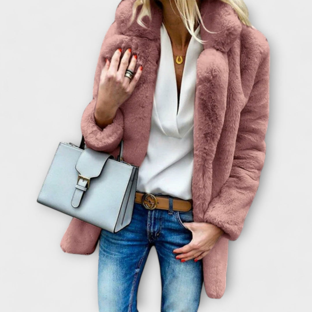 Santa – Silts un Pūkains Ziemas Mētelis