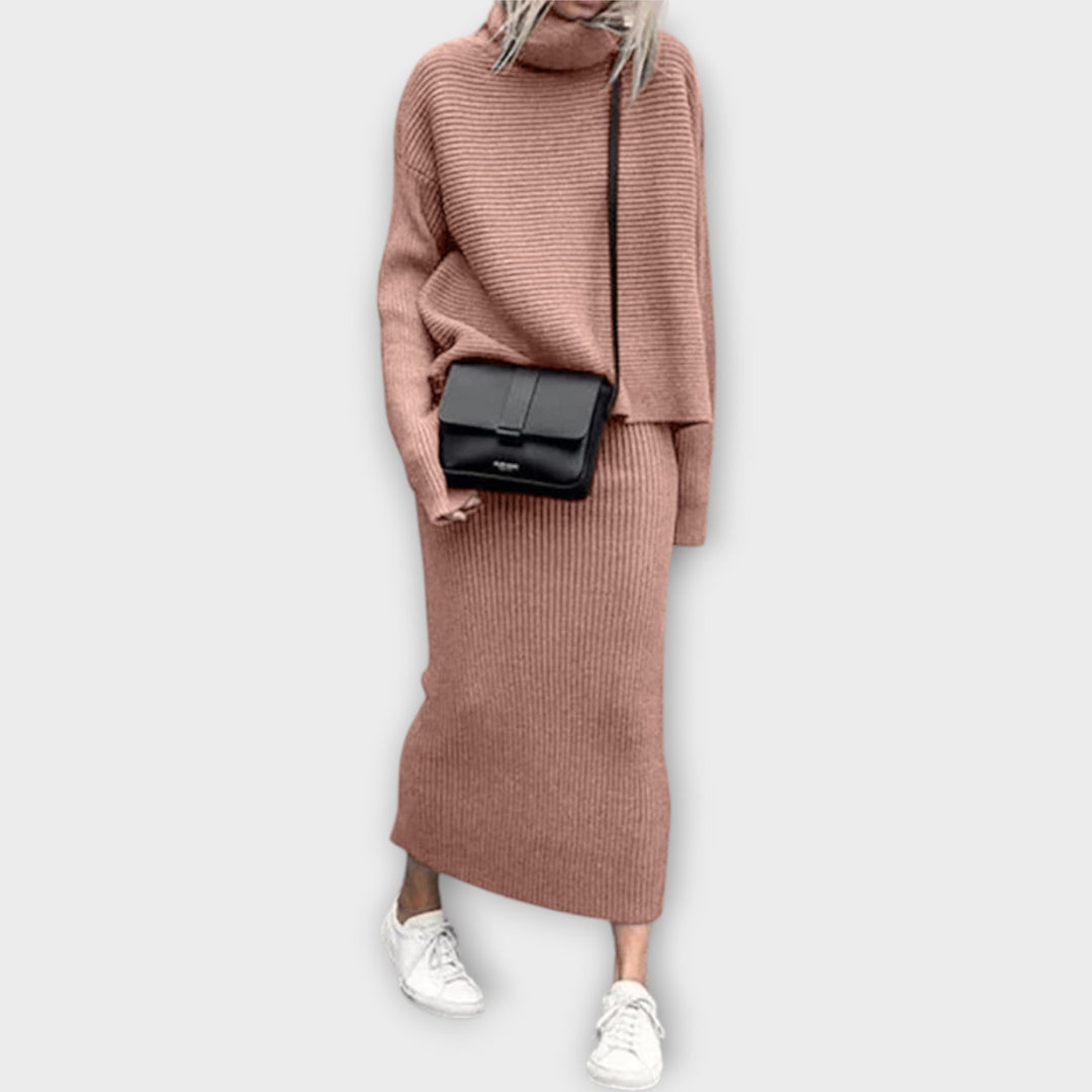 Evija - Adīta komplekta ar apkakli un svārkiem