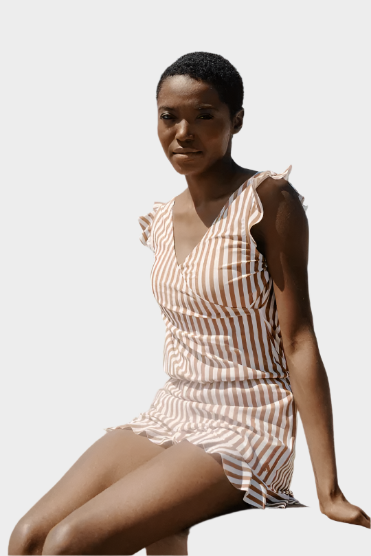 Peldkostīms ar Volāniem un Krūšu Atbalstu