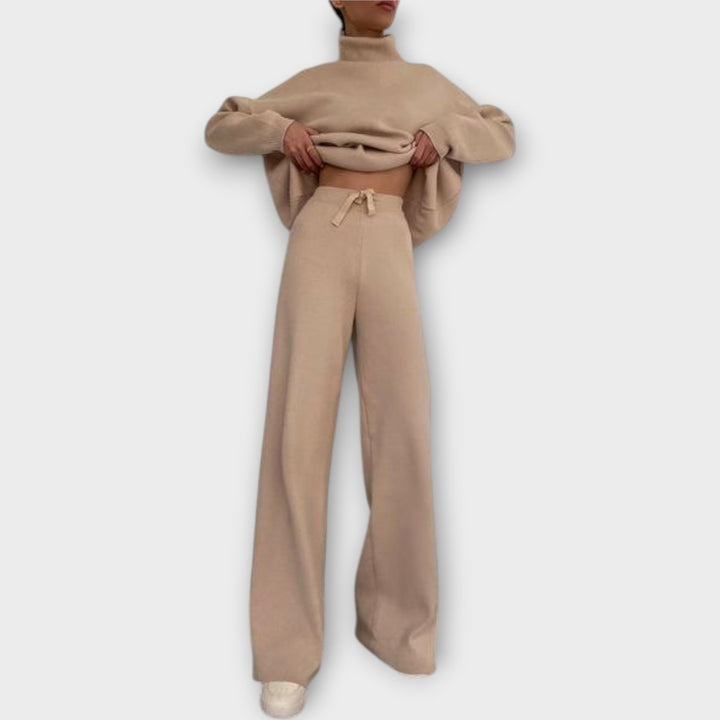 Madara - Adīts komplekts ar apkakli un biksēm