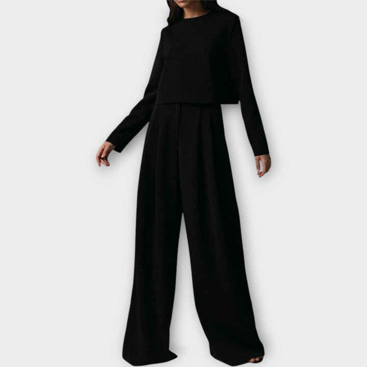 Ginta - Komplekts ar elegantu vienkāršību un mūžīgu stilu