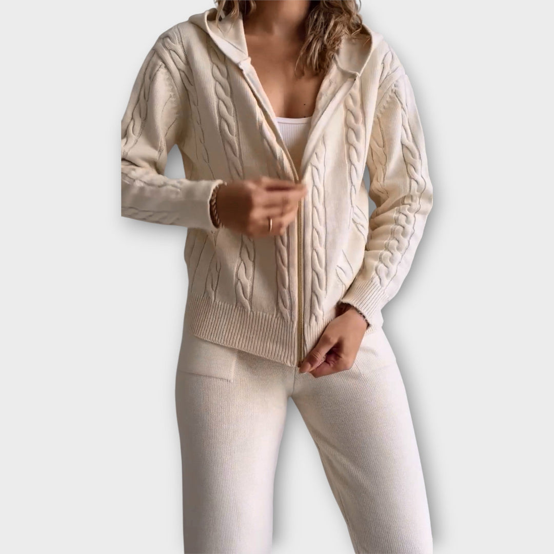 Laura - Adīta komplekts ar kapuci un kardigānu