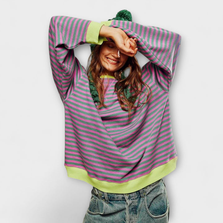 Merga - Svītrainais Oversize Džemperis