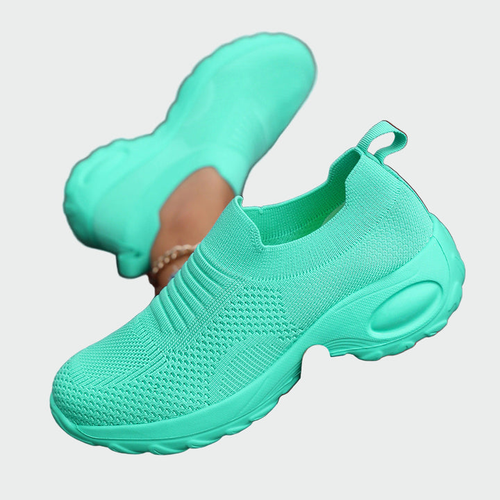 Klasiskie Sporta Slip-On ar Ikdienas Stilu