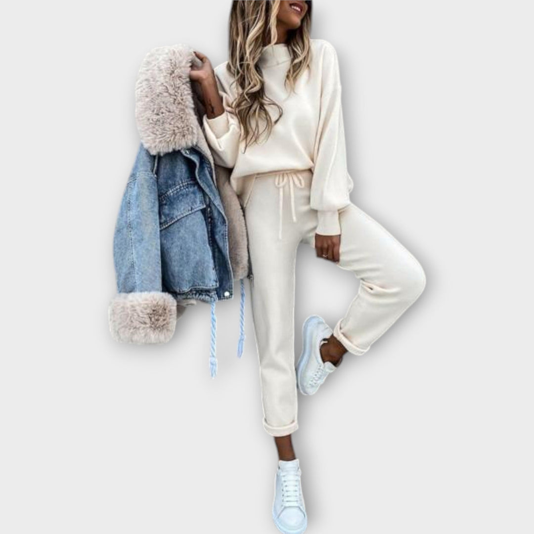 Una - Komplekts ar ērtu piegulšanu un nesensto rafinētumu