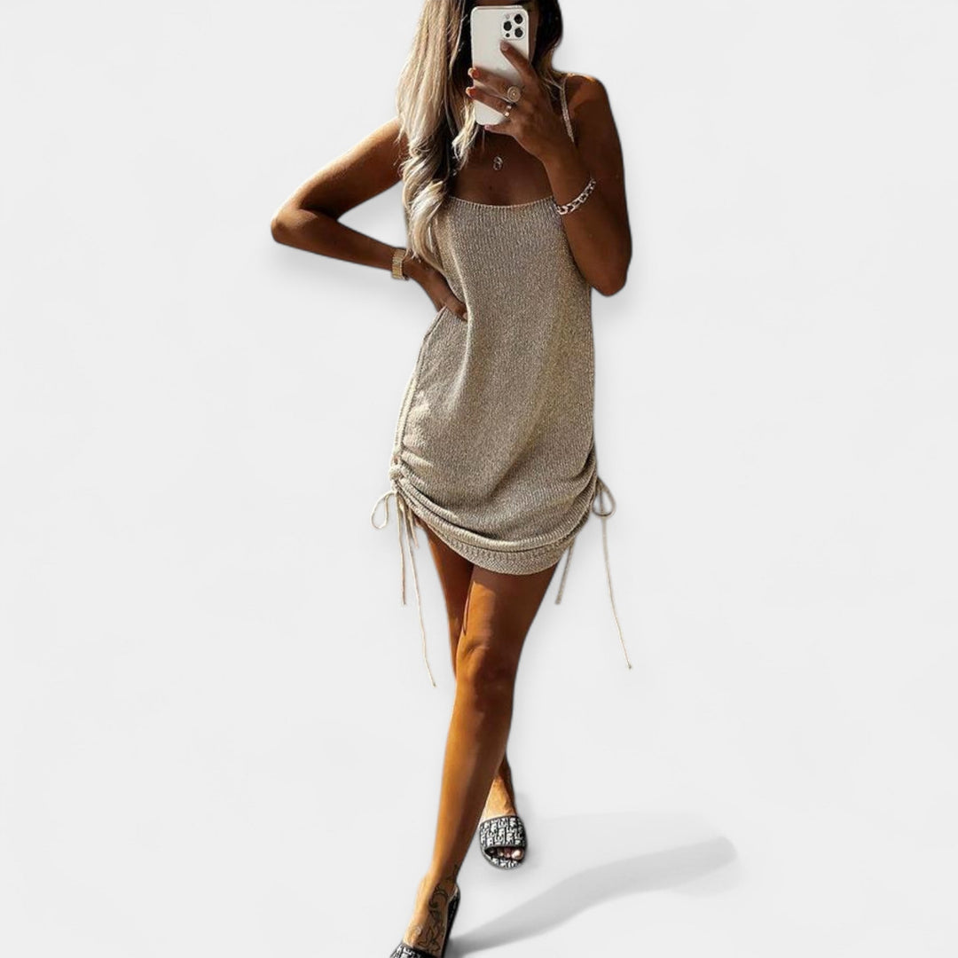 Be rankovių megztinis su diržu