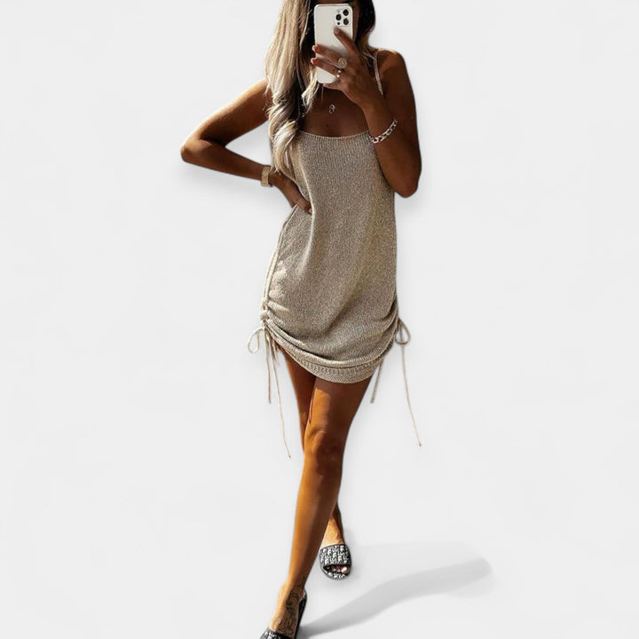 Be rankovių megztinis su diržu