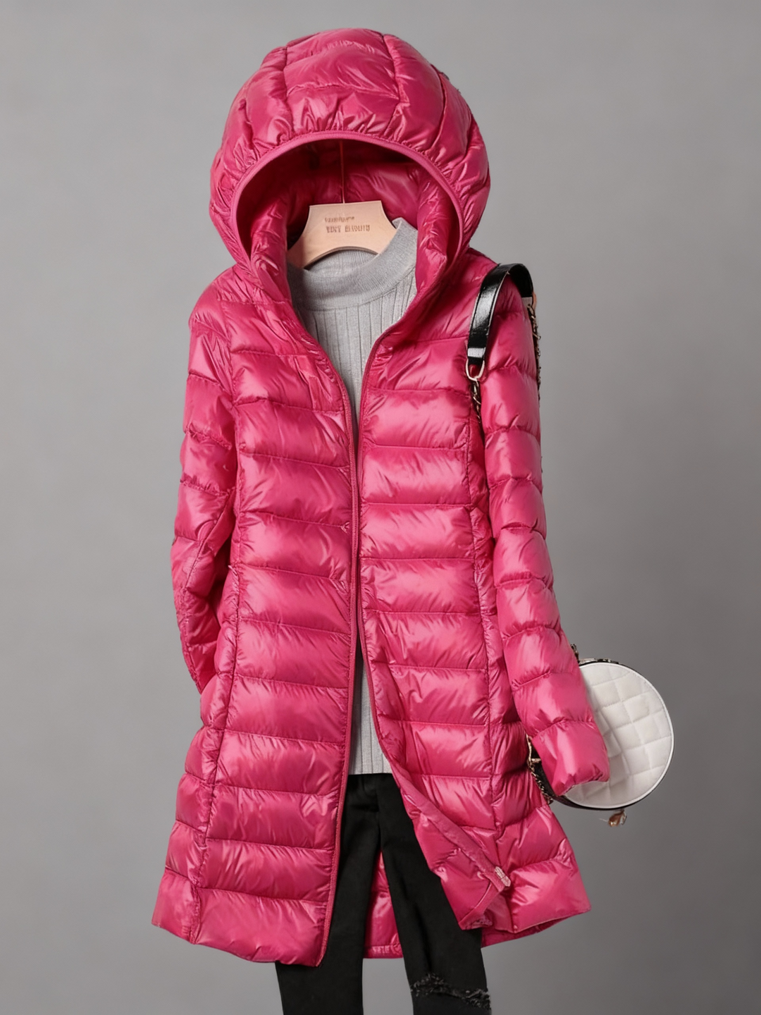 Madara - Īpaši viegla pūkaina jaka