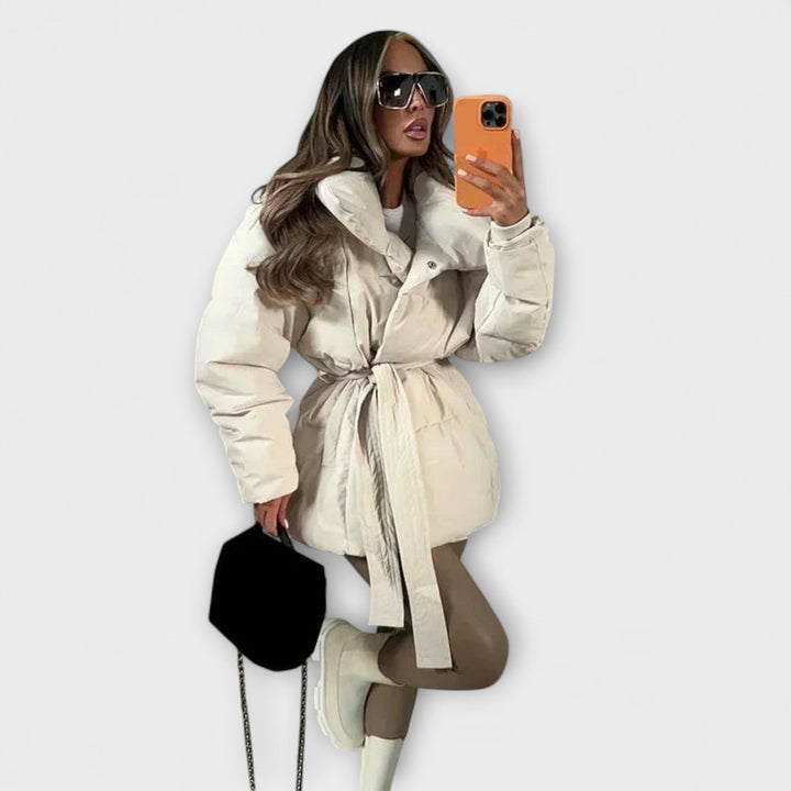 Kristīne – Eleganta pūka jaka