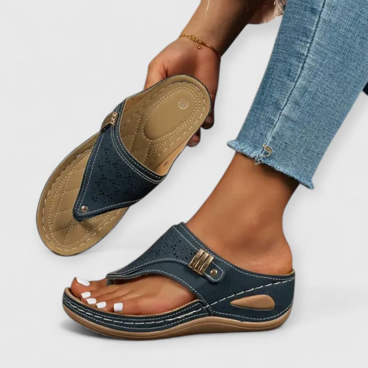 Йоана – Удобни сандали с елегантност